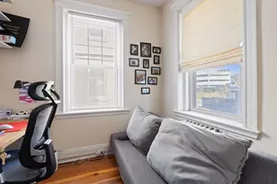 242 S Huntington Ave, Boston, MA 02130 - Photo 6