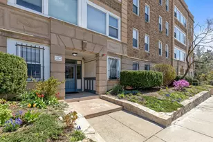 242 S Huntington Ave, Boston, MA 02130 - Photo 16