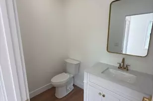 20 Broad St, Medway, MA 02053 - Photo 16