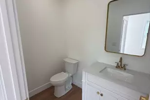 20 Broad St, Medway, MA 02053 - Photo 12