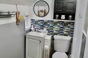 5 Vernon St, Holyoke, MA 01040 - Photo 8