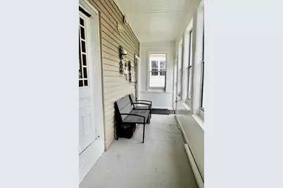 5 Vernon St, Holyoke, MA 01040 - Photo 12