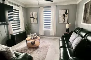 5 Vernon St, Holyoke, MA 01040 - Photo 4