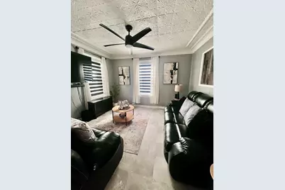 5 Vernon St, Holyoke, MA 01040 - Photo 4