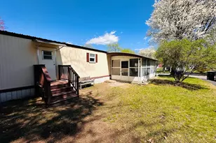 11 Lamplighter Ln, Springfield, MA 01119 - Photo 28