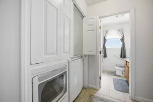 232 Reeves St, Fall River, MA 02721 - Photo 16