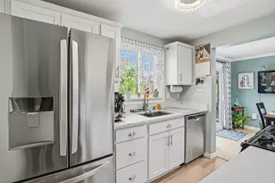 152 S Main St, Uxbridge, MA 01569 - Photo 4