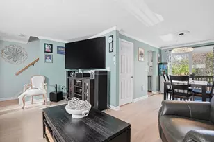 152 S Main St, Uxbridge, MA 01569 - Photo 20