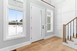 14 Earle Stewart Ln, Wrentham, MA 02093 - Photo 2