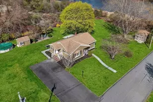67 Montgomery Rd, Swansea, MA 02777 - Photo 2