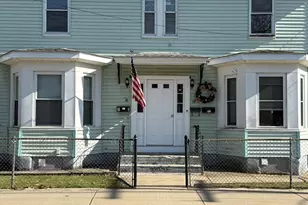 16 Hudson St, Woburn, MA 01801 - Photo 2