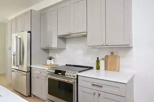 21 Tanglewood Rd, Boston, MA 02124 - Photo 2