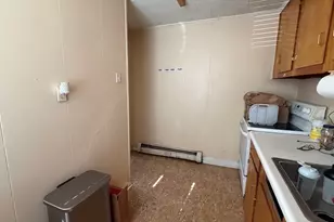 66 Hargraves St, Fall River, MA 02723 - Photo 18