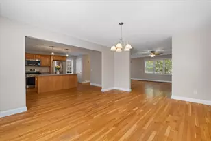 608 Church St, Northbridge, MA 01588 - Photo 12