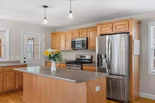 608 Church St, Northbridge, MA 01588 - Photo 4