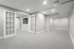 214 Upland Rd, Newton, MA 02460 - Photo 20