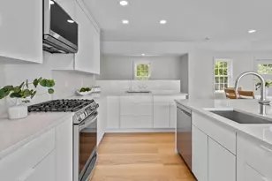 162 Main St, Barnstable, MA 02655 - Photo 18