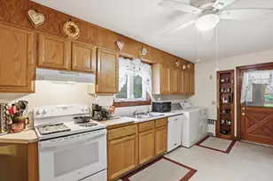 115 Ashby State Rd, Fitchburg, MA 01420 - Photo 6