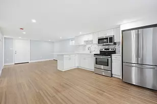 185 Suffolk Ave, Revere, MA 02151 - Photo 24