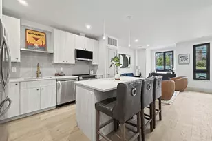 34 Oak St, Boston, MA 02136 - Photo 18