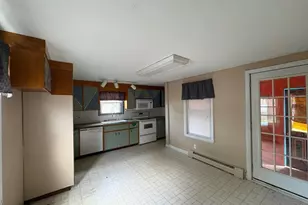 18 Alger Ave, Taunton, MA 02780 - Photo 2