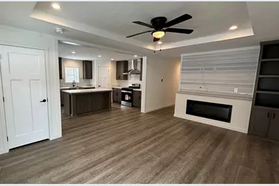 21 Pinrock Drive, Sturbridge, MA 01566 - Photo 2