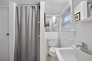 887 Commercial St, Provincetown, MA 02657 - Photo 32