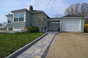 108 Caswell St, New Bedford, MA 02745 - Photo 4