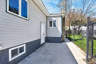 17 Hazel St, Fitchburg, MA 01420 - Photo 32