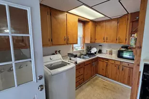 360 Hamilton St, Worcester, MA 01604 - Photo 8