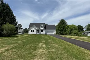 64 East St, Northfield, MA 01360 - Photo 4