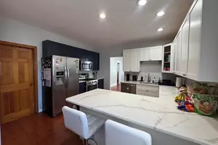 19 Pearl Ave, Winthrop, MA 02152 - Photo 4