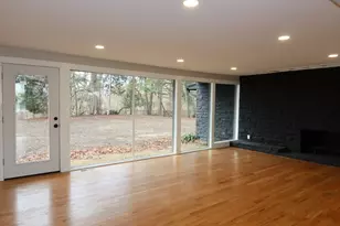 105 Overlook Dr, Springfield, MA 01118 - Photo 6