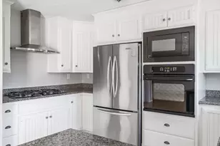 61 Hillview Ln, Northbridge, MA 01588 - Photo 2