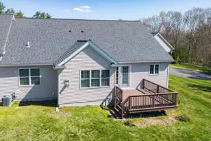 61 Hillview Ln, Northbridge, MA 01588 - Photo 22