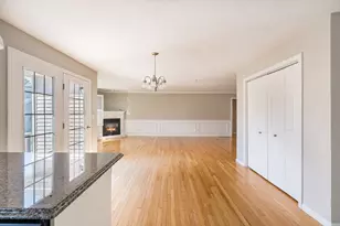 61 Hillview Ln, Northbridge, MA 01588 - Photo 8