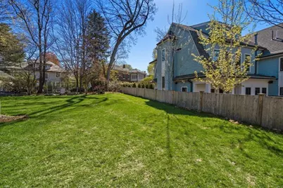 157 Babcock #2, Brookline, MA 02446 - Photo 20