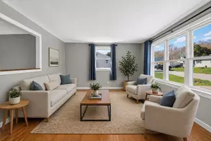 51 Holly Ln, Westport, MA 02790 - Photo 2