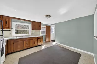 51 Holly Ln, Westport, MA 02790 - Photo 8