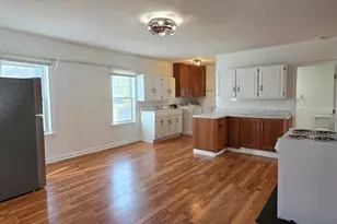 41 Orient St, Worcester, MA 01604 - Photo 2