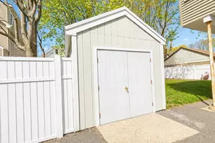 86 Howard St, Waltham, MA 02451 - Photo 22