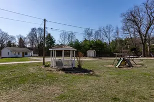 69 Depot, Oxford, MA 01540 - Photo 18
