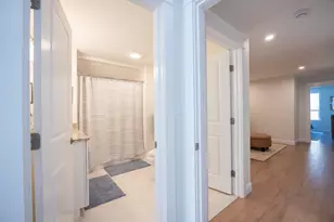 37 Crestwood Cir, Rochester, MA 02770 - Photo 4