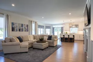 38 Crestwood Cir, Rochester, MA 02770 - Photo 6