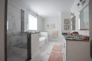 38 Crestwood Cir, Rochester, MA 02770 - Photo 2