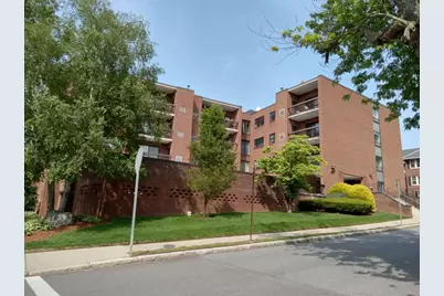 12 Mount Vernon St #25, Melrose, MA 02176 - Photo 2
