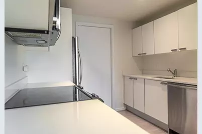 1 Earhart St #527, Cambridge, MA 02141 - Photo 8