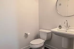 1 Earhart St, Cambridge, MA 02141 - Photo 10