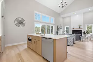 137 Essex St, Middleton, MA 01949 - Photo 8
