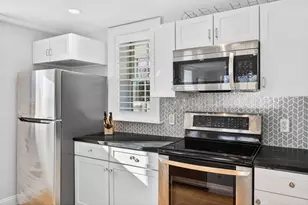 23 Bradford St, Provincetown, MA 02657 - Photo 12